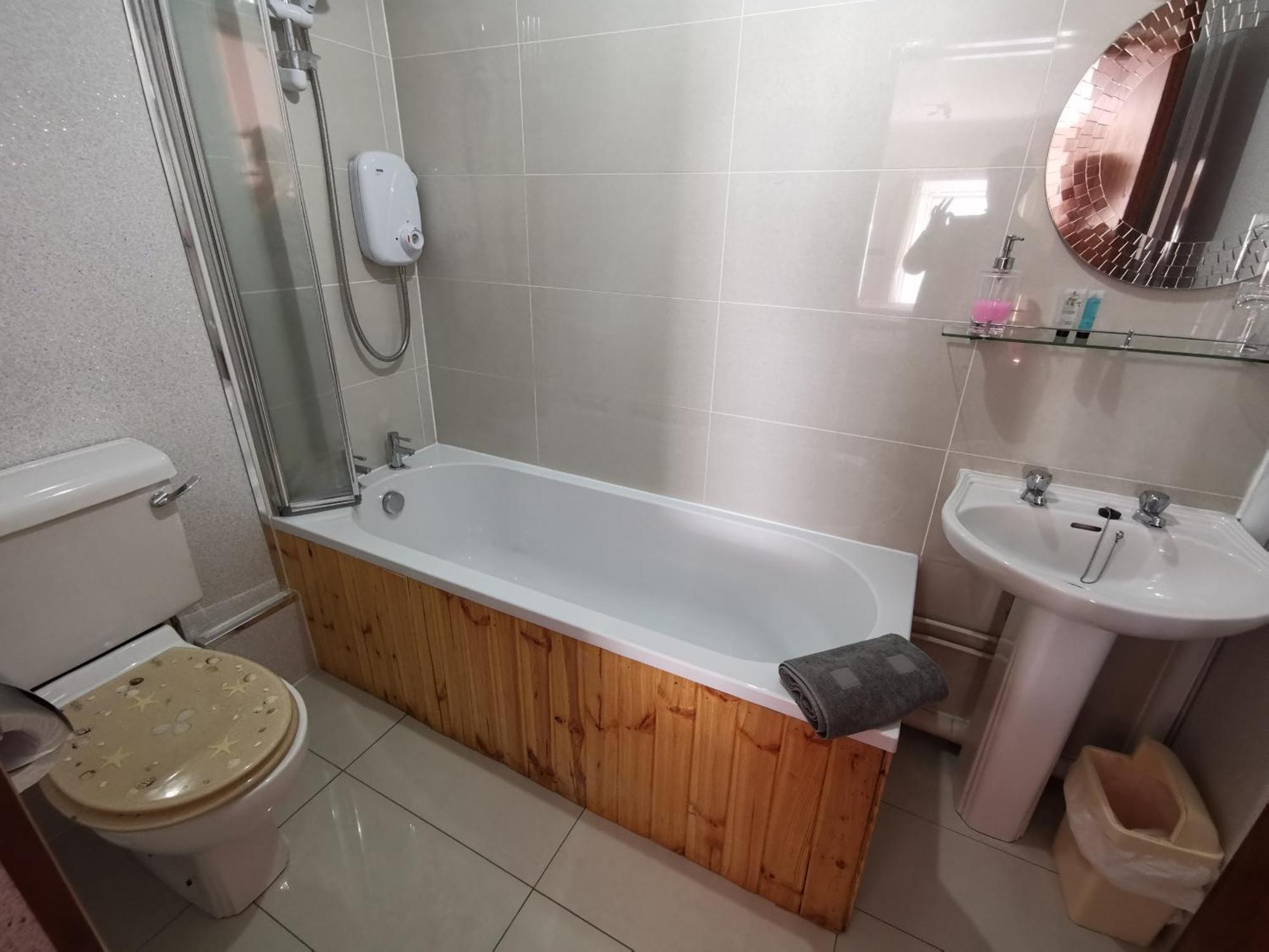 St Ronan'S Hotel Innerleithen Zimmer foto